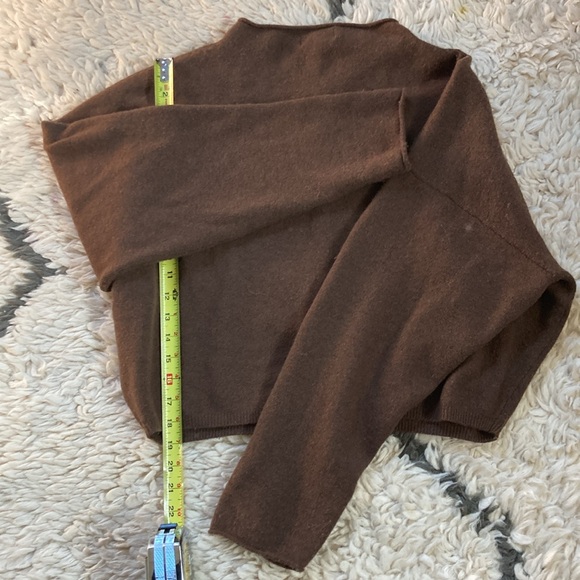 James Street Co Peri Shrunken Cardigan - Picture 12 of 17